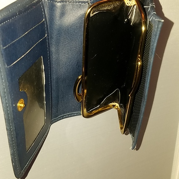 102 La Grande  wallet and change purse.  Size  os - Picture 5 of 8